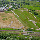 Die Fläche des ehemaligen VEB Chemiehandel (Zuckerfabrik) im August 2023 aus Norden. (Luftbild: Berth Brinkmann)
