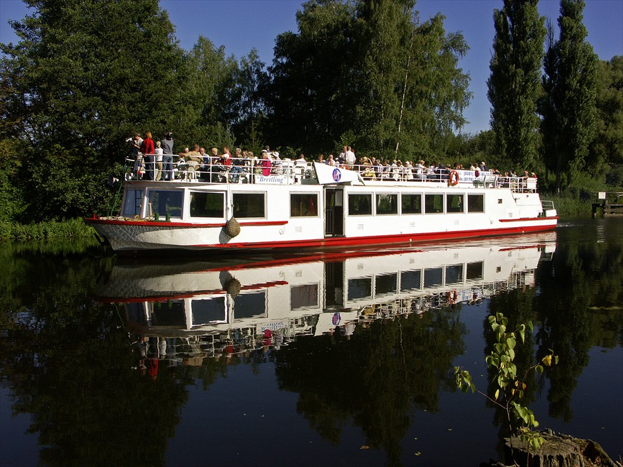 Das Fahrgastschiff 'Breitling' fuhr 2004 an einem Wochenende zwischen Rostock und Schwaan (Foto: Berth Brinkmann)