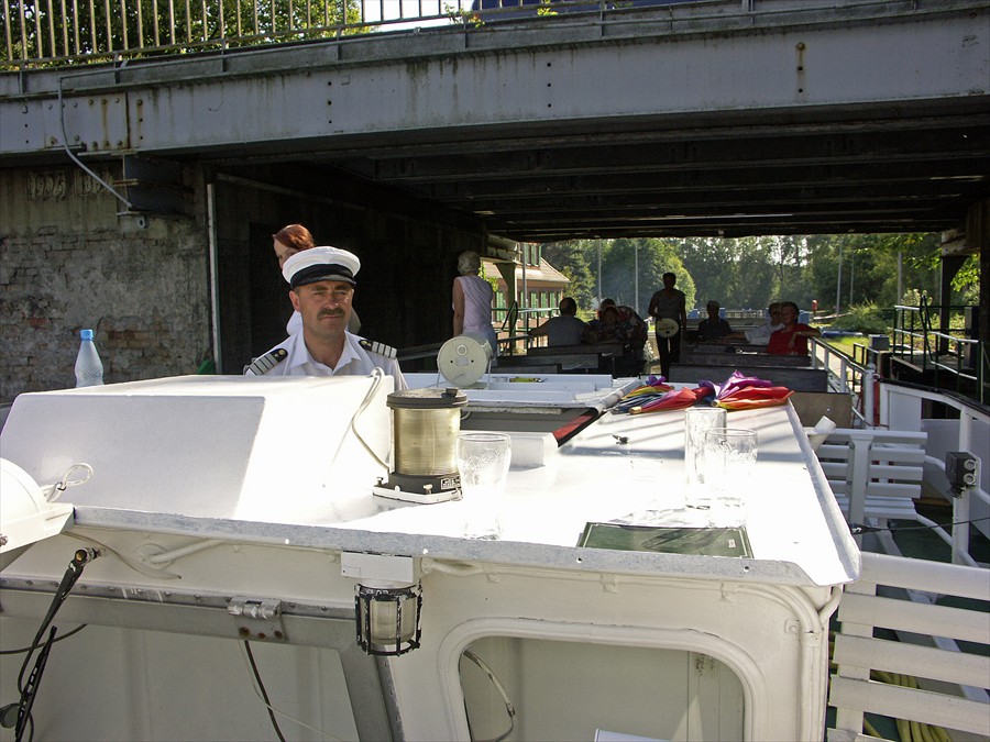 Unter der ehemaligen Schleusenbrücke am Mühlendamm (Foto: Berth Brinkmann)