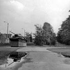 Panzer T34 auf Betonsockel zur Erinnerung an die Befreiung vom Nationalsozialismus im Stadtpark Nähe Weißes Kreuz nach 1975 (Foto: Archiv Amt für Stadtgrün der Hansestadt Rostock)