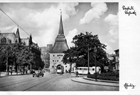 Holzgasbus der Linie 3 um 1938 am Steintor. (Archiv: Rostocker Nahverkehrsfreunde)