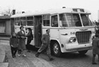 Ikarus 620 der Linie 3 im Jahr 1959 am Endpunkt Steintor. (Archiv: Rostocker Nahverkehrsfreunde)