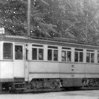 Von der Warnemünder Strandbahn übernommener Triebwagen auf der Linie 4 um 1952. (Archiv: Rostocker Nahverkehrsfreunde)