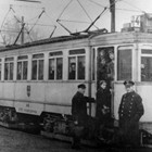 Von der Warnemünder Strandbahn übernommener Triebwagen auf der Linie 4 um 1950. (Archiv: Rostocker Nahverkehrsfreunde)