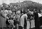 Kindertagsfeier in der Rostocker Kunsthonig und Hefefabrik Neubrandenburger Straße, ehemals Zuckerfabrik (Foto: Sammlung Uta Naedler)