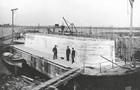 Der Senkkasten des Mittelpfeilers der Petribrücke. (Foto: Sammlung Peter Horn)