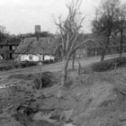 Die Neubrandenburger Chaussee nach den Bombenangriffen 1944 (Foto: Archiv Christine Kusch)