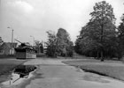 Panzer T34 auf Betonsockel zur Erinnerung an die Befreiung vom Nationalsozialismus im Stadtpark Nähe Weißes Kreuz nach 1975 (Foto: Archiv Amt für Stadtgrün der Hansestadt Rostock)