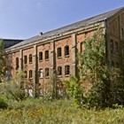 Gebäude der ehemaligen Rostocker Zuckerfabrik AG in Groß Lüsewitz aus dem Jahr 1872 im Jahr 2014. (Foto: Berth Brinkmann) 